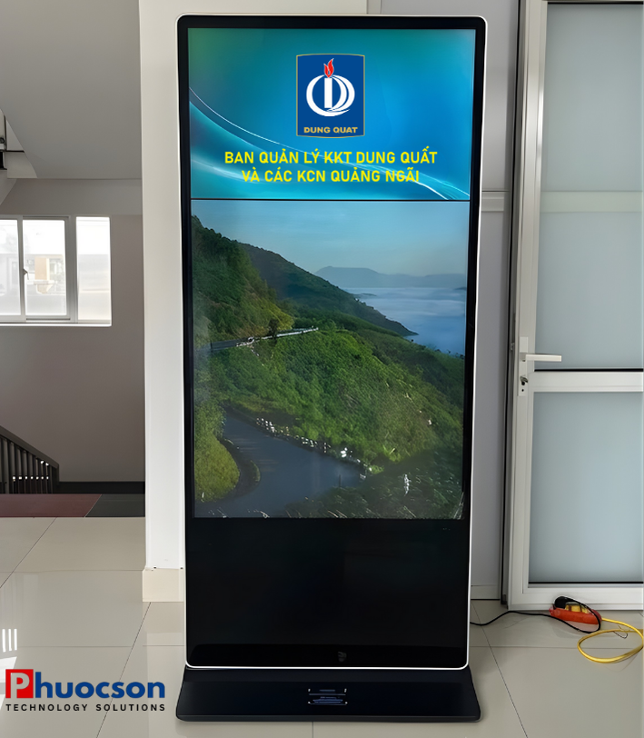MÀN HÌNH LCD CHÂN ĐỨNG 65 INCH - BAN QUẢN LÝ KKT DUNG QUẤT & CÁC KCN QUẢNG NGÃI